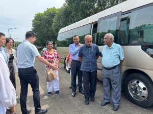 斯中社會(huì)文化合作協(xié)會(huì)一行到江西制藥 考察調(diào)研